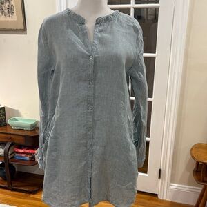 Sigrid Olsen Sky Blue Linen Button Down Top w/ Front Side Pockets. Size S